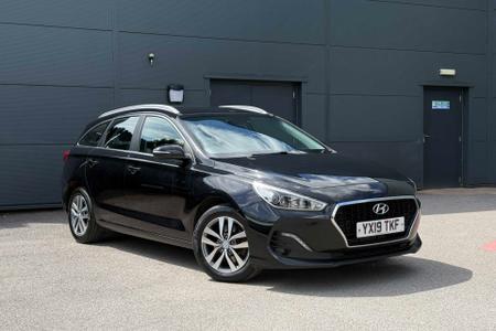 1904 HYUNDAI I30 1.4T GDI SE NAV 5DR MILEAGE 77,570 MILES FUEL TYPE PETROL TRANSMISSION... photo