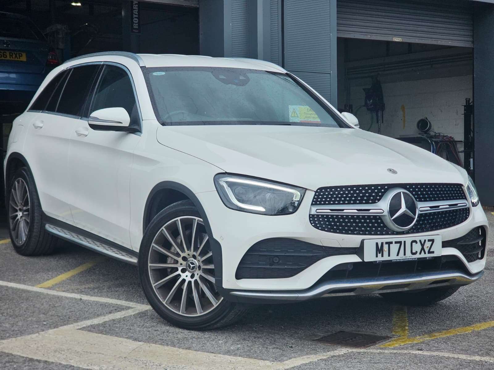 2021 Mercedes-Benz GLC