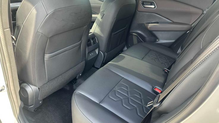 Used Nissan QASHQAI AA74ART 32