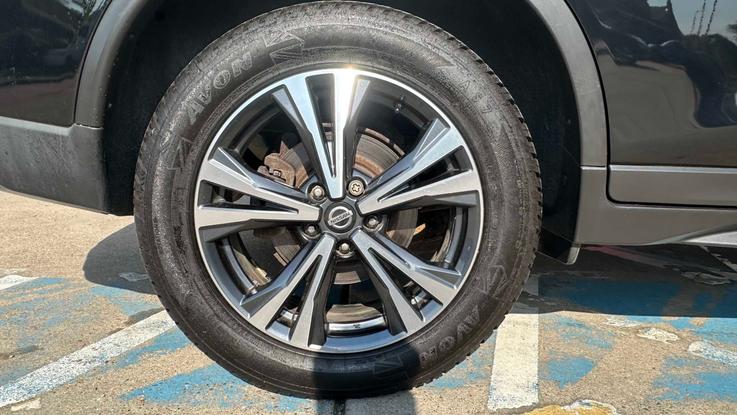 Used Nissan X-TRAIL DN68CNV 5
