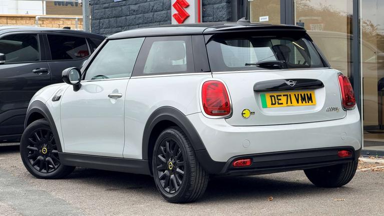 Used MINI Cooper DE71VMM 3