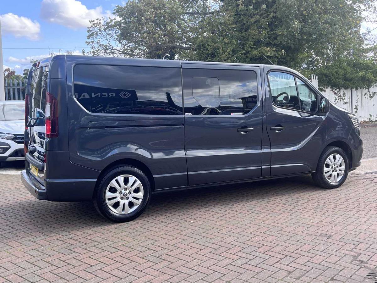 Renault Trafic Vivaro Crew Cab For Sale Used 2022 Renault Trafic