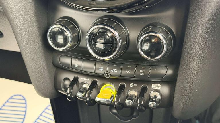 Used MINI Cooper DE71VMM 11