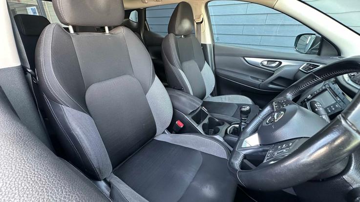 Used Nissan QASHQAI SW18TTJ 12