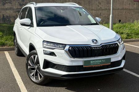 01924 SKODA KAROQ 2.0 TDI 150 SE L 4X4 5DR DSG MILEAGE 12,422 MILES FUEL... photo