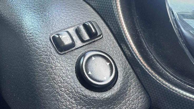 Used Nissan QASHQAI SW18TTJ 27