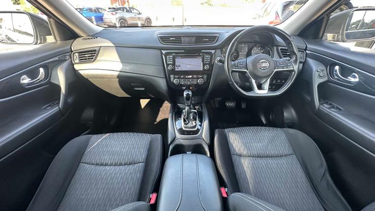 Used Nissan X-TRAIL DN68CNV 13