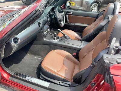 Mazda MX-5 Photo 23