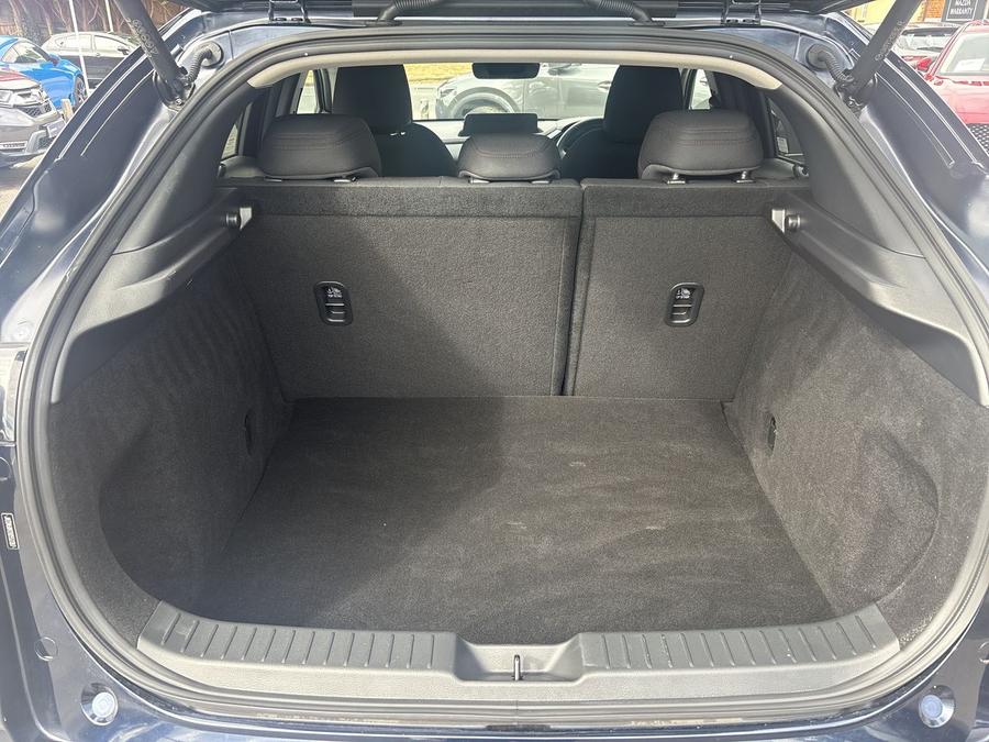 Mazda CX-30 Photo spincar-02548b328e8e4367ccfbd3ac786984f12735562e.jpg