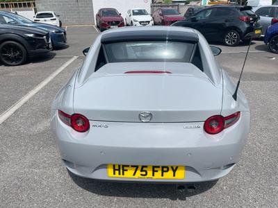 Mazda MX-5 RF Photo 15