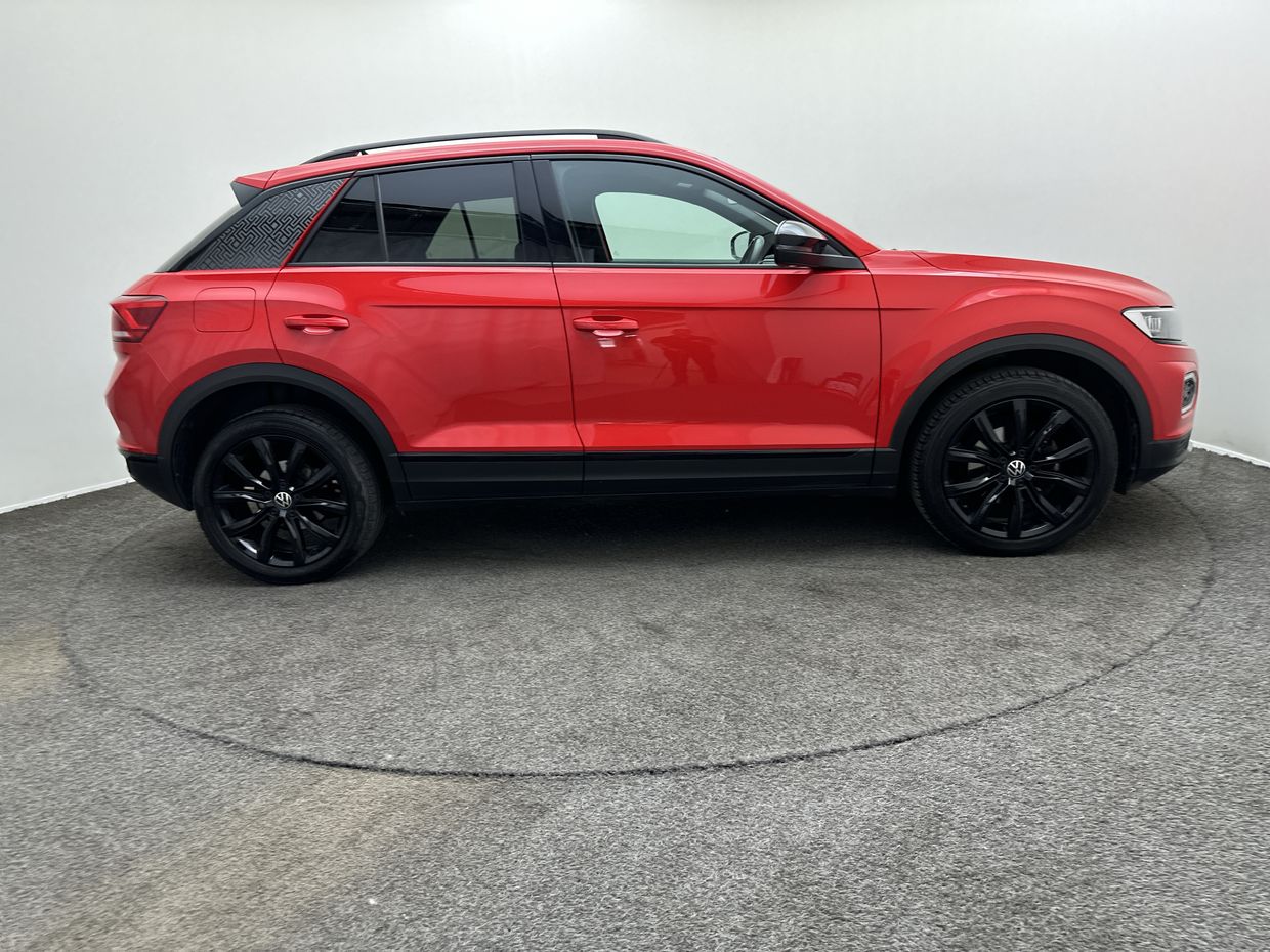 Volkswagen T-Roc Photo 8