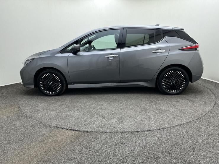 Nissan LEAF Photo spincar-04c04b2d1c3c431783f56befd547f0855b3477d7.jpg