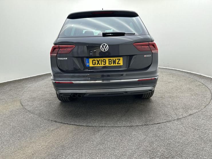 Volkswagen Tiguan Photo spincar-05aa32c86db2b8416f513d98b4c8cae9e6ccda1f.jpg