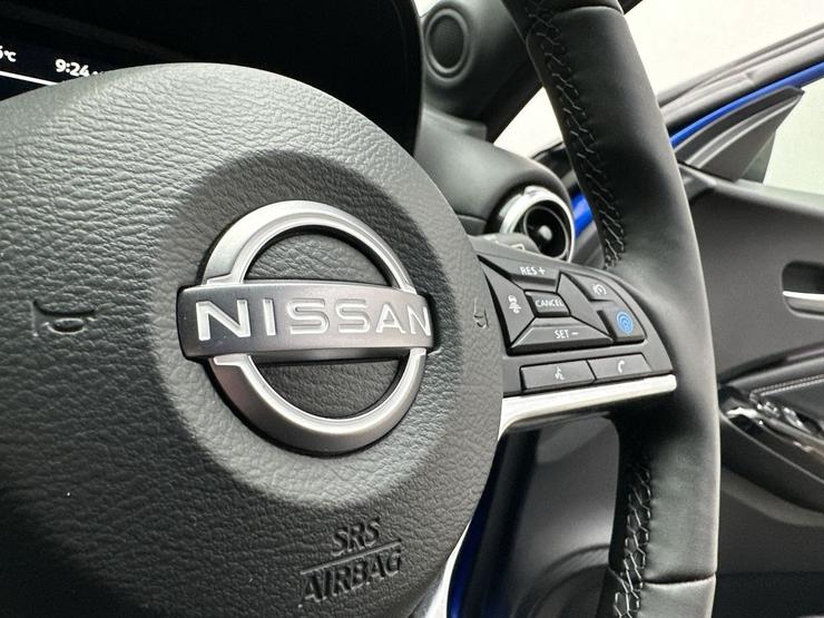 Nissan JUKE Photo spincar-0733c93fde16088c25b5cfb33c3ae40ad9c0467c.jpg