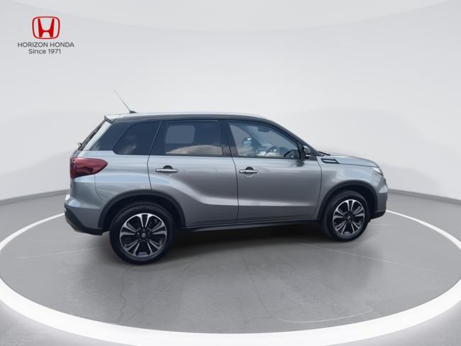 Suzuki Vitara Photo spincar-0785d882e065034aecd5f779e0471c59b7ad6761.jpg