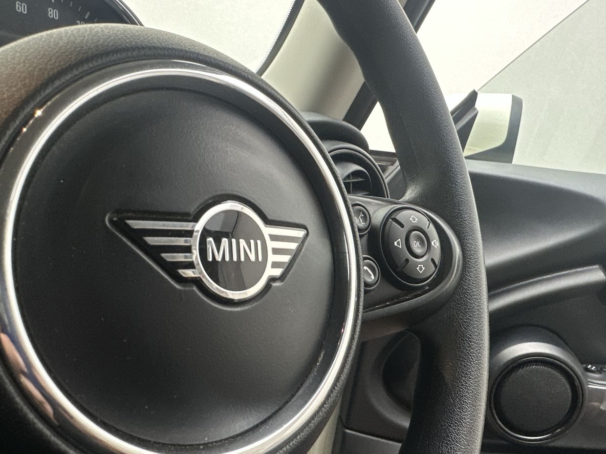 MINI One Photo 22
