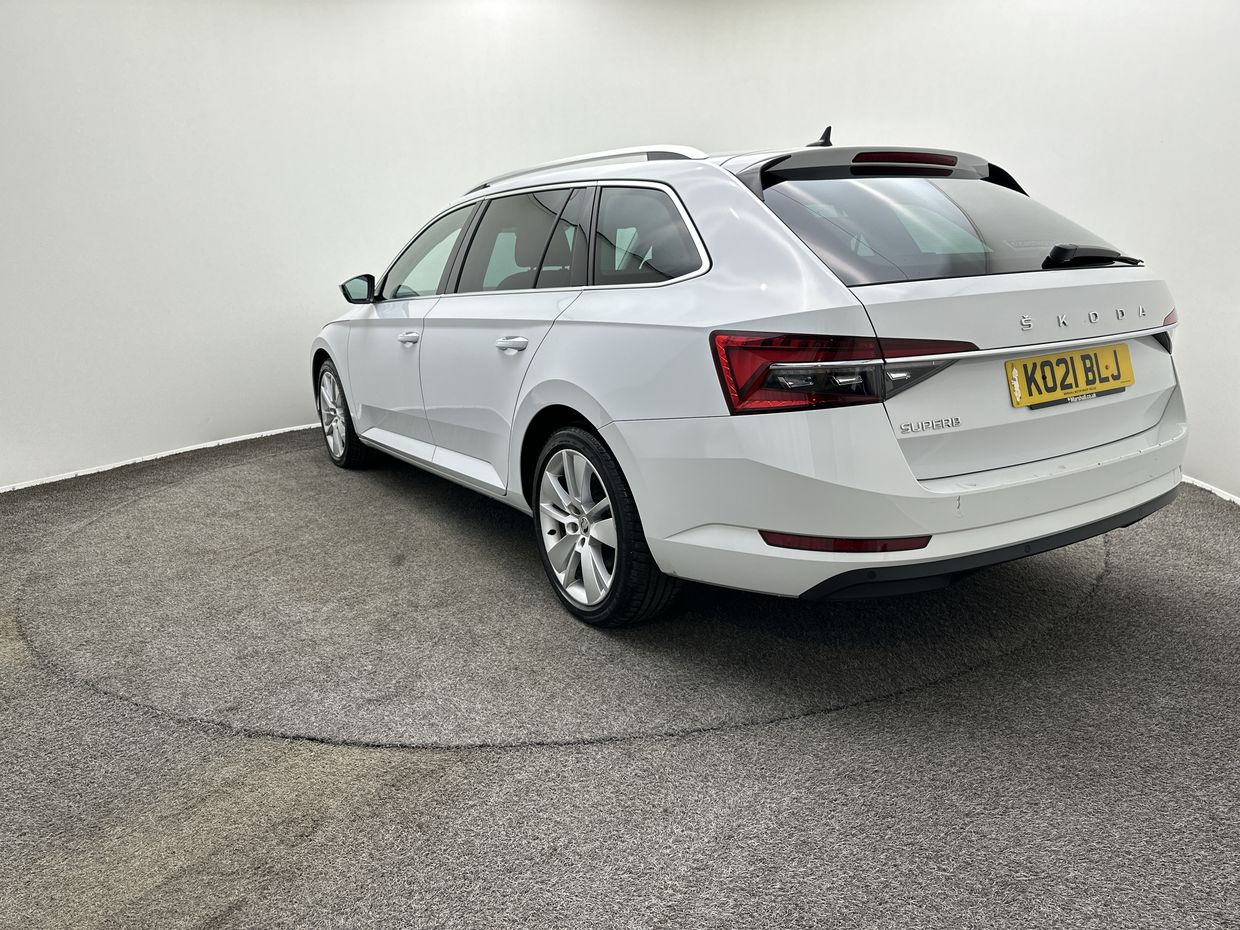 Skoda SUPERB Photo 5