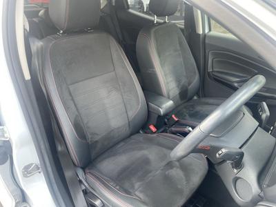 Ford EcoSport Photo 23
