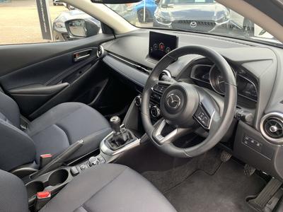 Mazda Mazda2 Photo 13