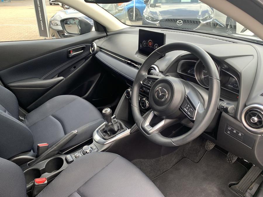 Mazda Mazda2 Photo spincar-08973605333ccee6af02b206a2e35adeb324ebae.jpg