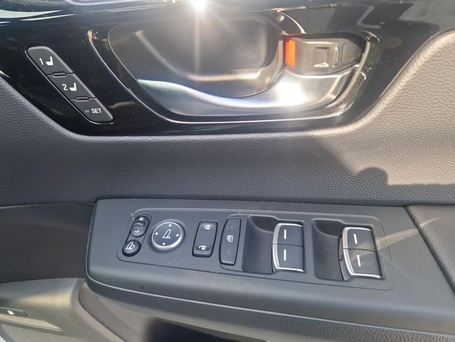 Honda CR-V Photo spincar-089f71c3c47abb6e8f441db2321461e65848deb7.jpg