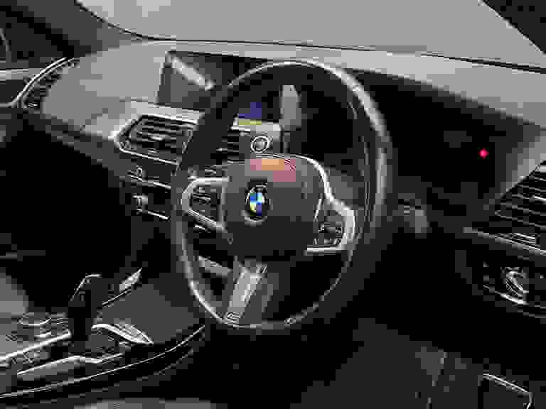 BMW X4 Photo spincar-08d501e510b3ab3f980051cbb39750b22d4eb9f9.jpg