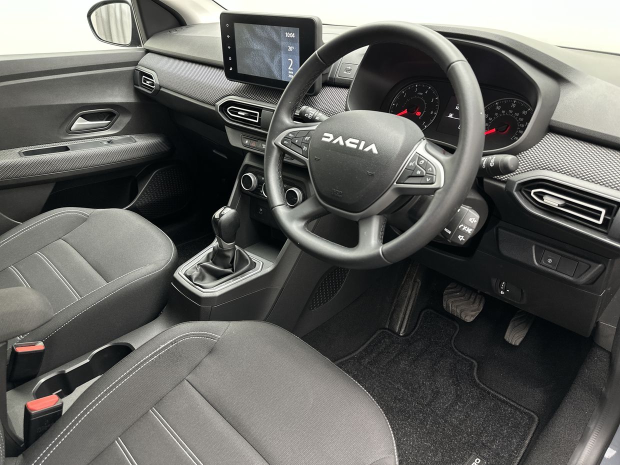 Dacia SANDERO Photo 16