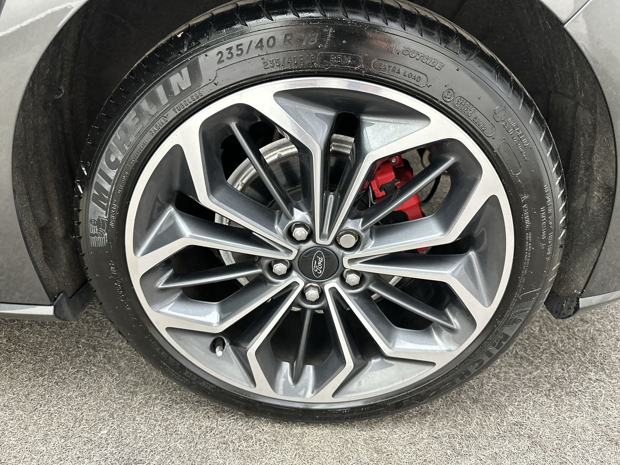 Ford Focus Photo 21