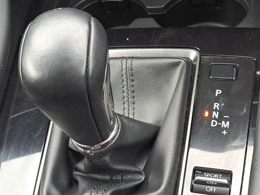 Mazda Mazda3 Photo spincar-09f614cf4b4aaefec753ac1ea577dada35b6138c.jpg