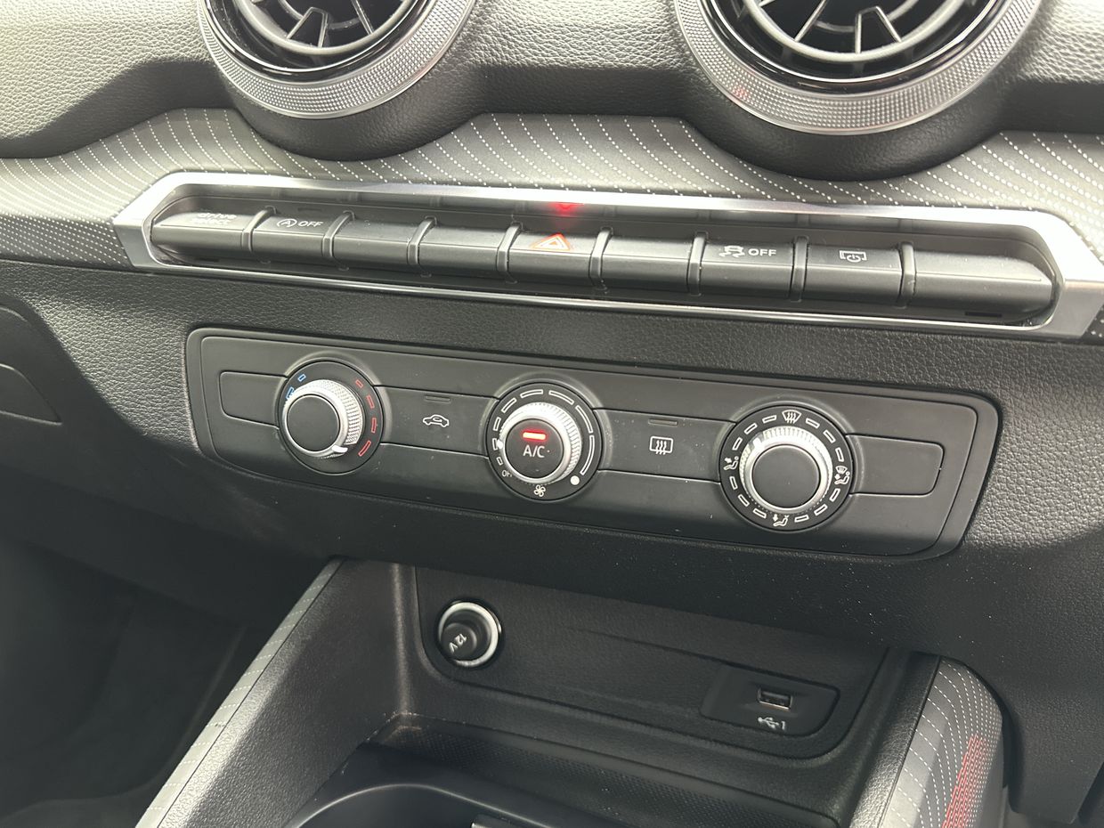 Audi Q2 Photo 13