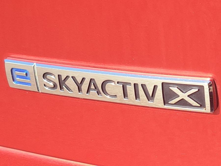 Mazda CX-30 Photo spincar-0aaefbb7c0f7b0b7e9e664e52d881867cef302ce.jpg
