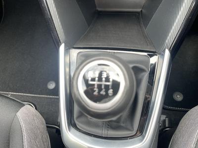 Mazda Mazda2 Photo 34