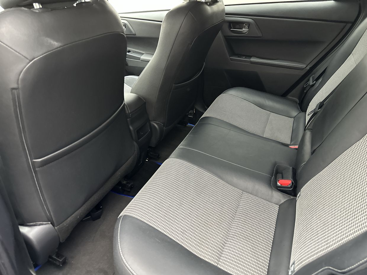 Toyota Auris Photo 17