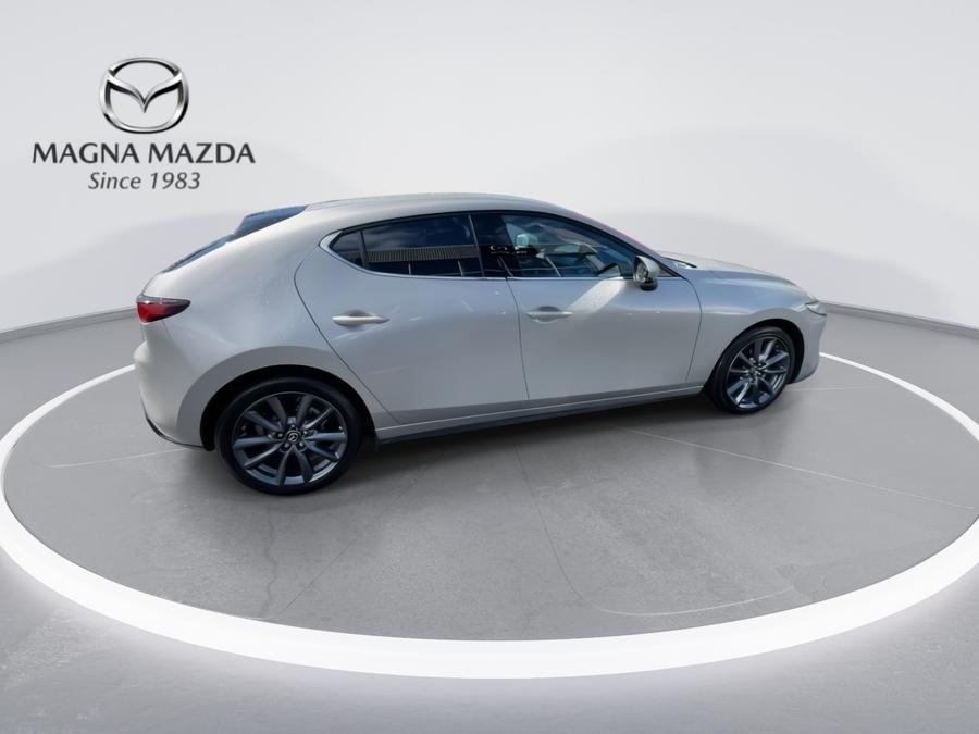 Mazda Mazda3 Photo spincar-0c090539a35c31c3349d8802fe6a71f043d6dee8.jpg