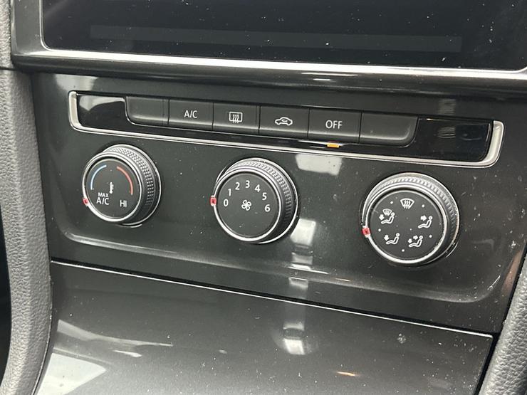 Volkswagen GOLF Photo spincar-0c8312b6a35543d11e4c8ab7b66b9b3af1c5721f.jpg