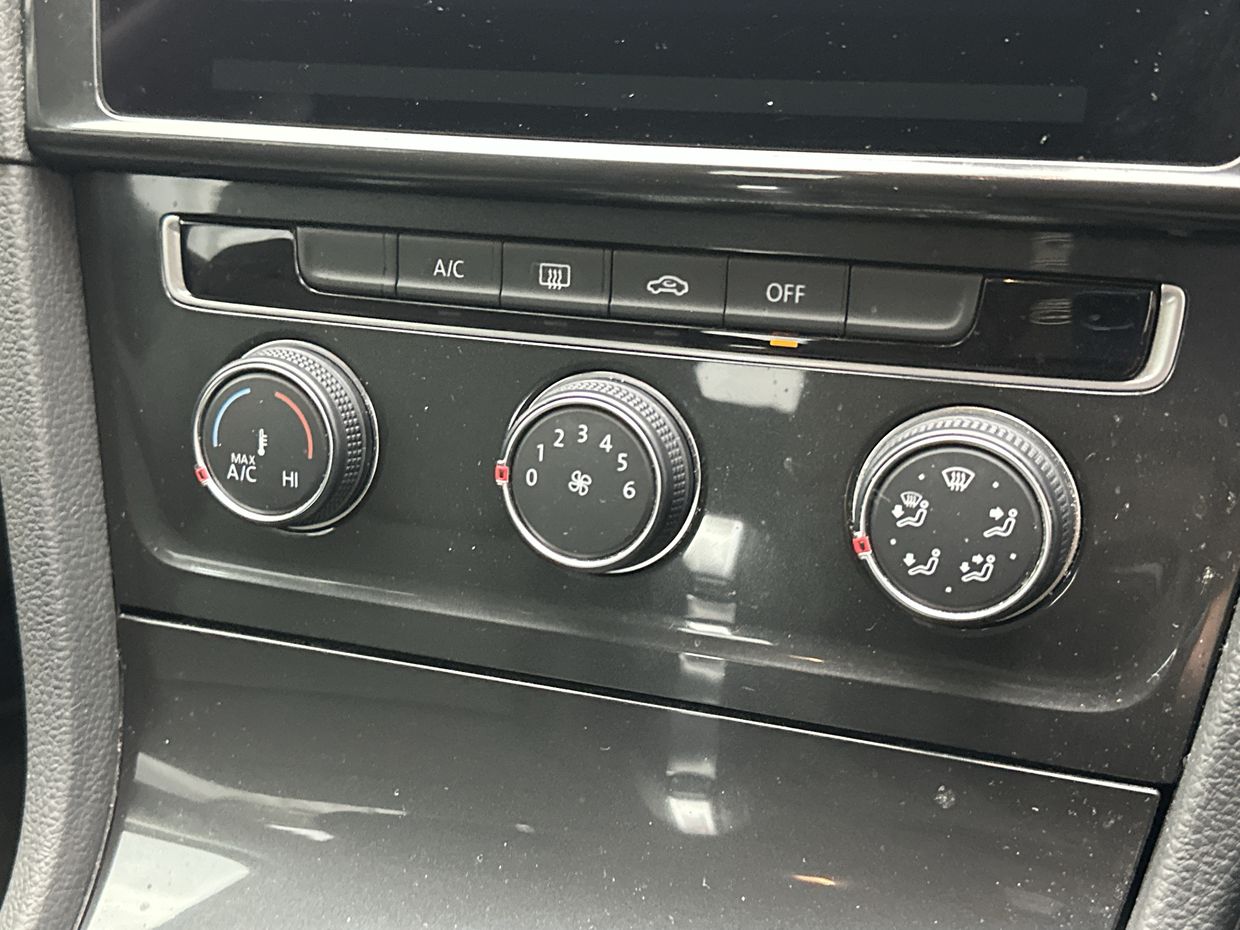 Volkswagen GOLF Photo 13