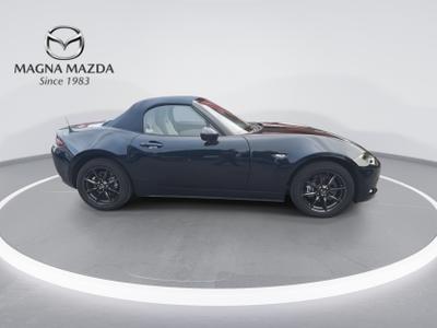 Mazda MX-5 Photo 10