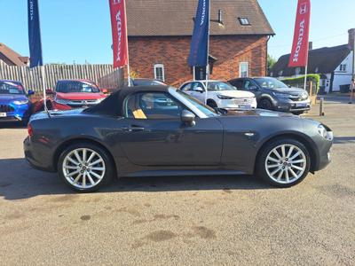 Fiat 124 Spider Photo 12