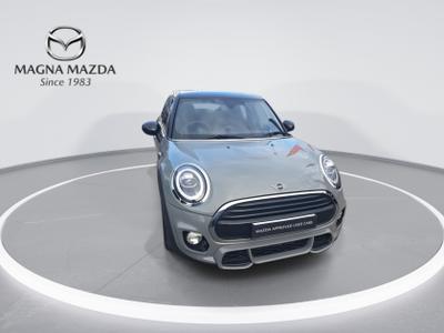 MINI Hatch Photo 2