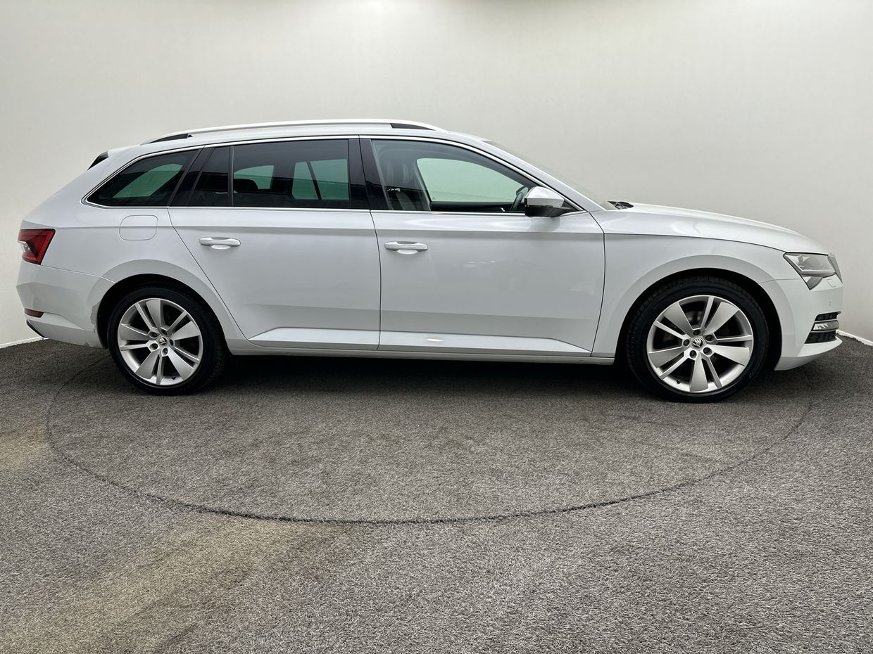 Skoda SUPERB Photo 6