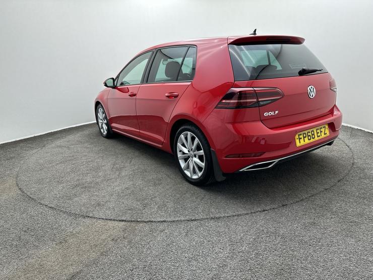 Volkswagen GOLF Photo spincar-0d3ec8709024dcc9e54abb5d2fe48df1a63efdf2.jpg
