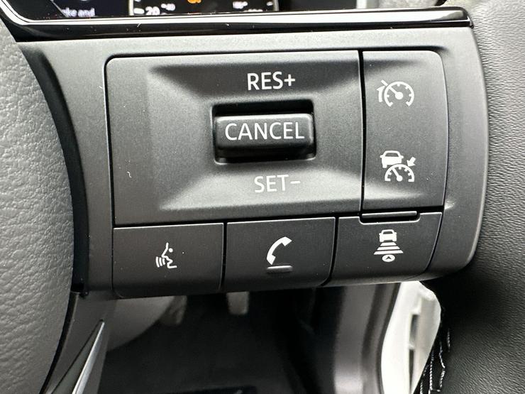 Nissan QASHQAI Photo spincar-0e5096eef86f4bd759d8efd83bd7ef19a765a6dd.jpg