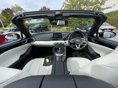 Mazda MX-5 Photo 25