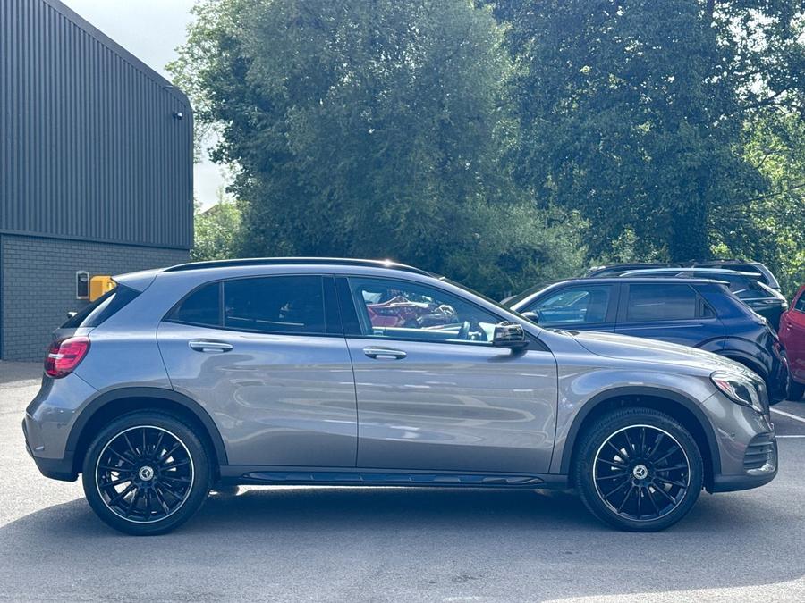 Mercedes-Benz GLA Photo spincar-0e70a89a567e77c79976338ffb7fb2f0758d8ebb.jpg