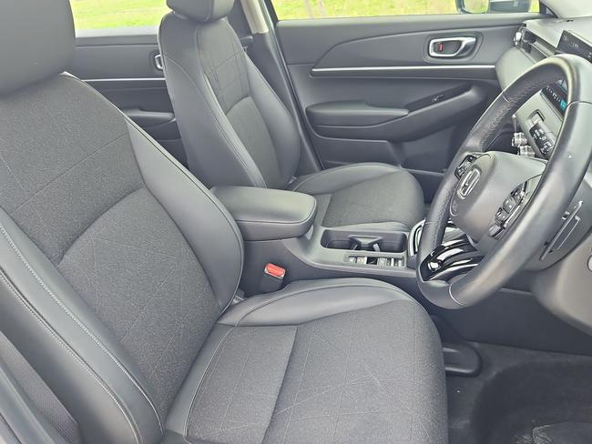 Honda HR-V Photo spincar-0e807e29cfe730bbb3f4a47cafa9de42a3dda3fc.jpg