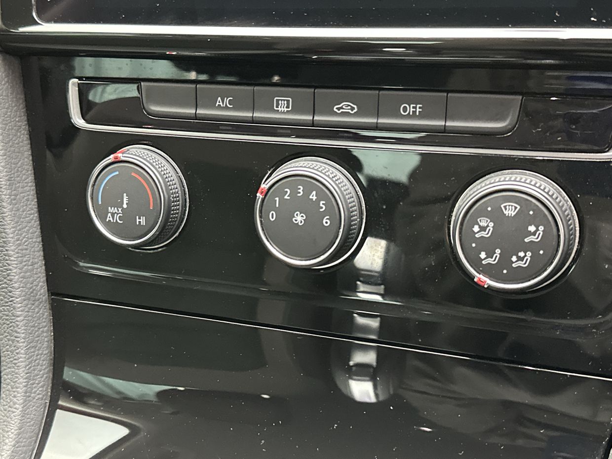 Volkswagen GOLF Photo 13