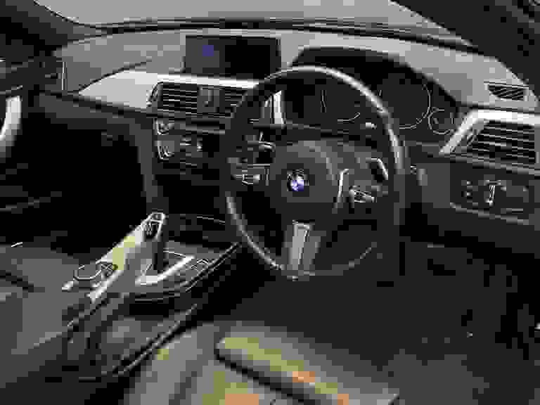 BMW 4 SERIES Photo spincar-0fc469883679878efadaae1d15186ac6b563048e.jpg