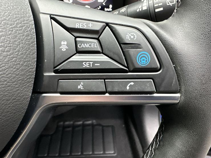 Nissan JUKE Photo spincar-0fc65a39a655d879bb57b251dbb5af5474e2d734.jpg
