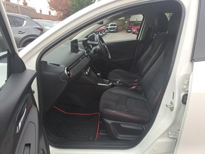Mazda Mazda2 Photo 25