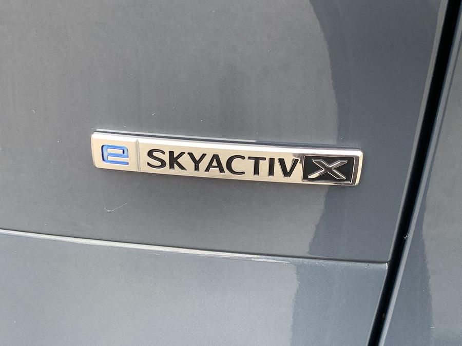 Mazda CX-30 Photo spincar-138028cb2f31e5d035743e8b56806e559d17808a.jpg